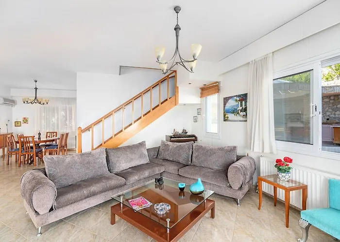 Thea 1h 50min From Athens Intl Airport * Kato Melidhoni